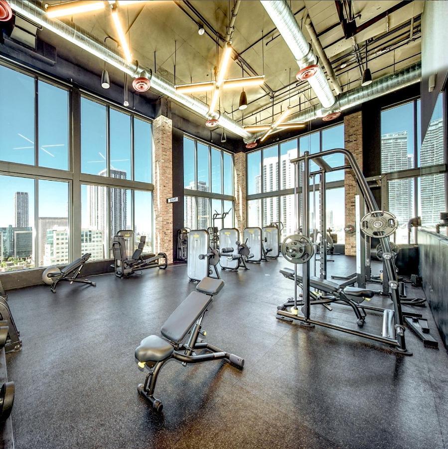 Top Miami Complex Full Amenities & Entertainment! Exterior photo